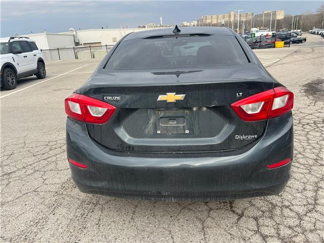2017 Chevrolet Cruze LT Manual (Stk: 174888) in London - Image 3 of 7