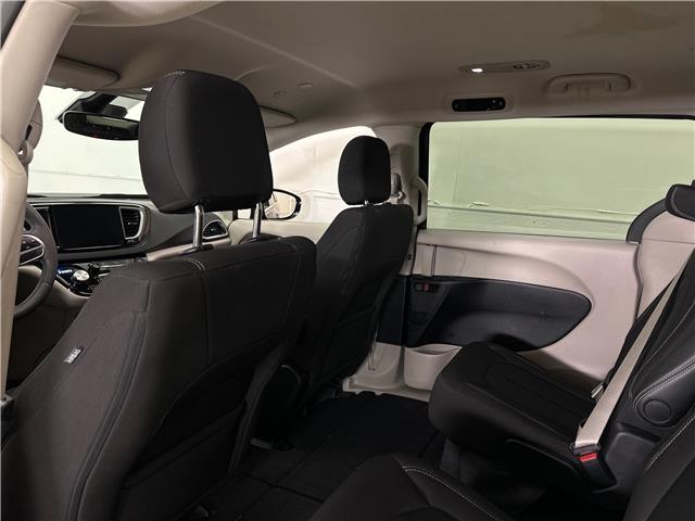 2024 Chrysler Grand Caravan SXT (Stk: 43836J) in Belleville - Image 9 of 35