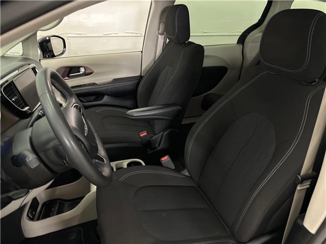 2024 Chrysler Grand Caravan SXT (Stk: 43836J) in Belleville - Image 14 of 35