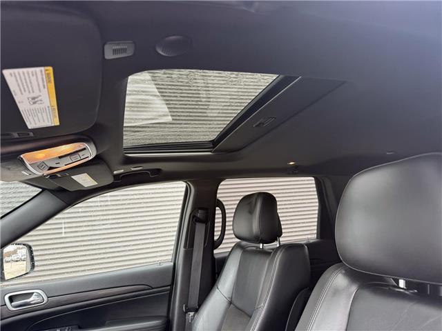 2020 Jeep Grand Cherokee Laredo (Stk: 25563DA) in London - Image 10 of 26