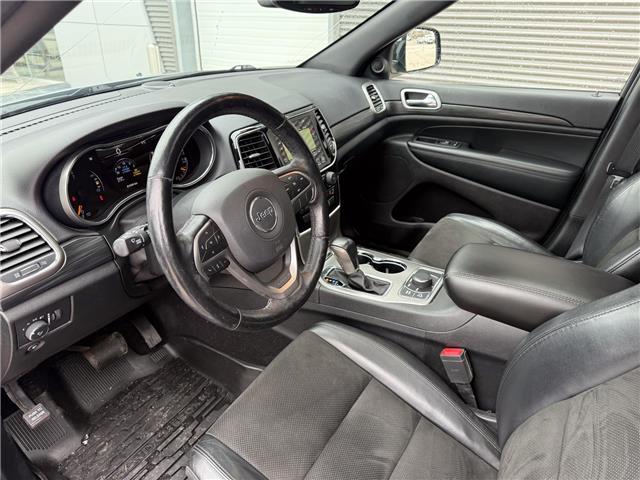 2020 Jeep Grand Cherokee Laredo (Stk: 25563DA) in London - Image 11 of 26