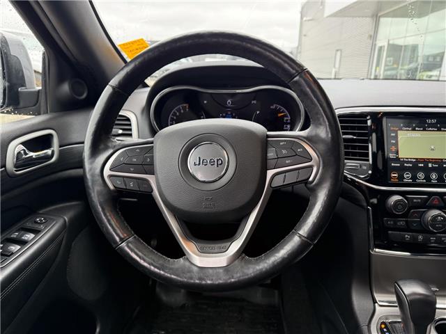 2020 Jeep Grand Cherokee Laredo (Stk: 25563DA) in London - Image 16 of 26