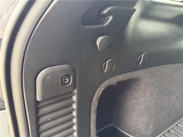 2020 Jeep Grand Cherokee Laredo (Stk: 25563DA) in London - Image 25 of 26