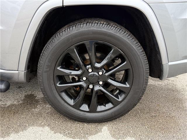 2020 Jeep Grand Cherokee Laredo (Stk: 25563DA) in London - Image 26 of 26