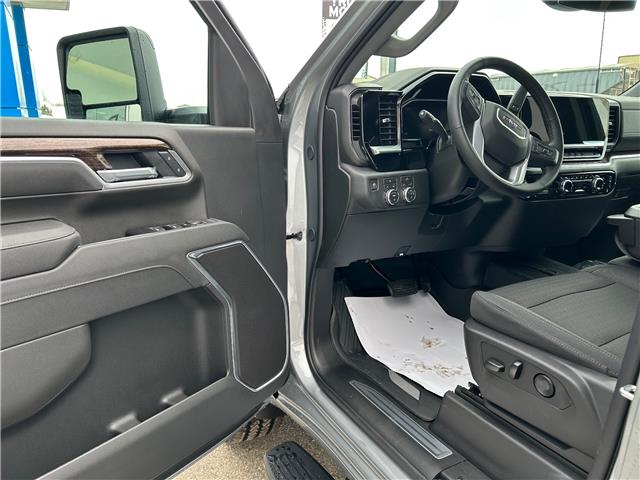 2026 GMC Sierra 2500HD SLE (Stk: 26140) in Moosomin - Image 5 of 11