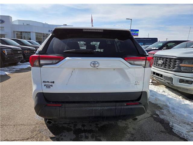 2021 Toyota RAV4 LE (Stk: TA-095A) in Calgary - Image 4 of 9