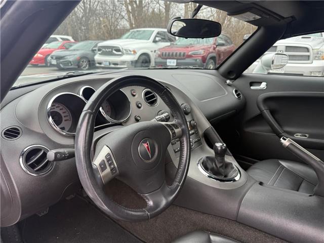 2006 Pontiac Solstice Base (Stk: 165889) in London - Image 6 of 9