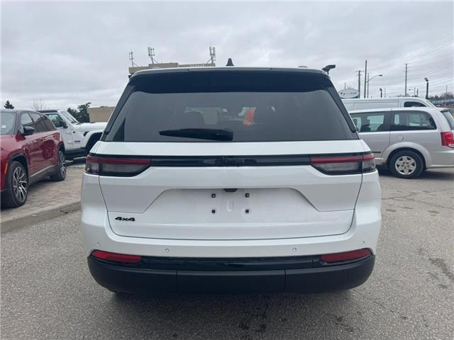 2025 Jeep Grand Cherokee Laredo (Stk: 28387P) in Newmarket - Image 3 of 12
