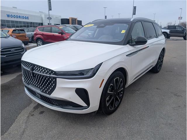 2025 Lincoln Nautilus Reserve (Stk: 19480) in Calgary - Image 1 of 29