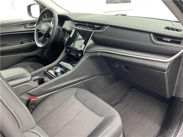 2023 Jeep Grand Cherokee L Laredo (Stk: 260237) in North Bay - Image 9 of 22