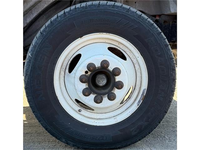 2022 Ford E-450 Cutaway Base (Stk: C15225) in North Bay - Image 9 of 24