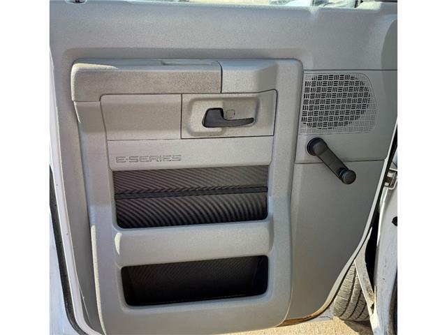 2022 Ford E-450 Cutaway Base (Stk: C15225) in North Bay - Image 10 of 24