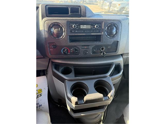 2022 Ford E-450 Cutaway Base (Stk: C15225) in North Bay - Image 18 of 24