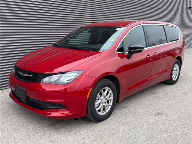 2026 Chrysler Grand Caravan SXT (Stk: 26225) in London - Image 1 of 28