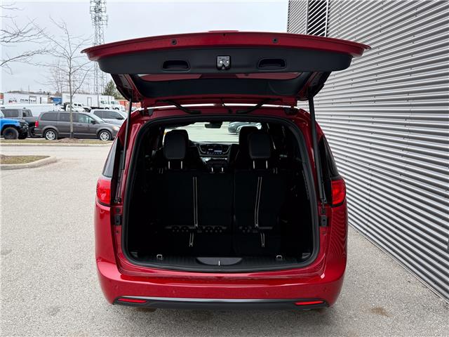 2026 Chrysler Grand Caravan SXT (Stk: 26225) in London - Image 6 of 28