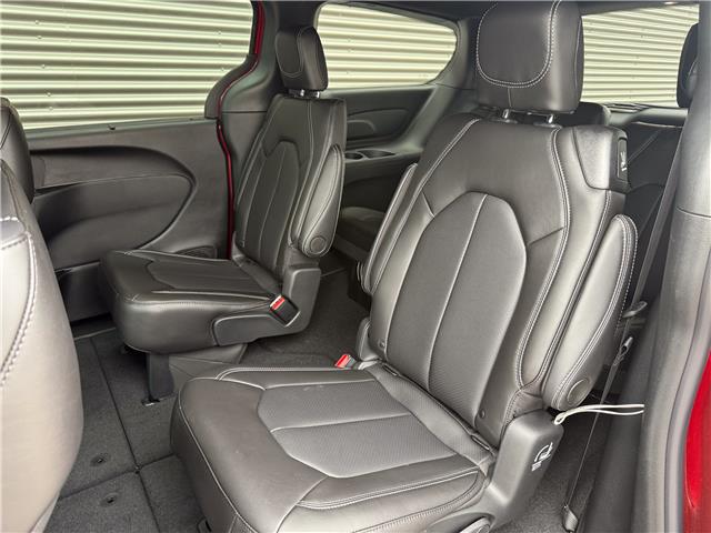 2026 Chrysler Grand Caravan SXT (Stk: 26225) in London - Image 12 of 28