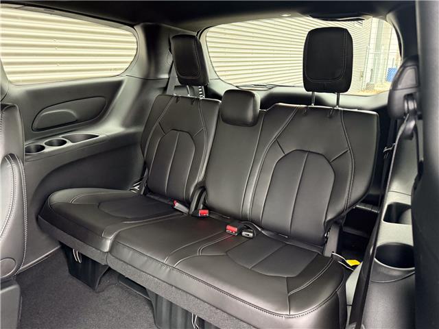 2026 Chrysler Grand Caravan SXT (Stk: 26225) in London - Image 13 of 28