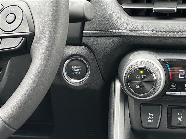 2025 Toyota RAV4 XLE (Stk: W7055) in Cobourg - Image 21 of 29
