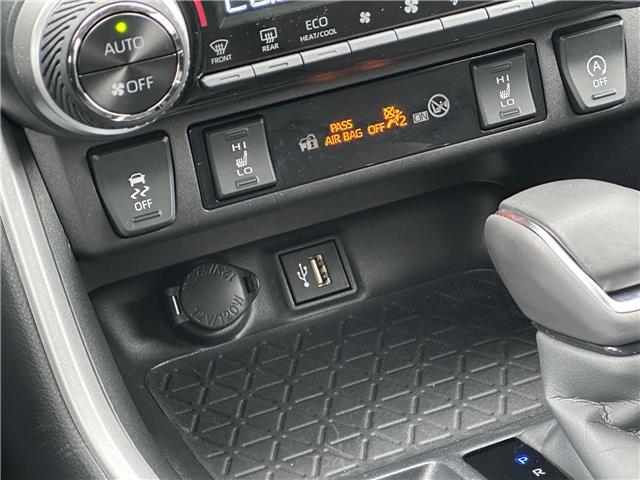 2025 Toyota RAV4 XLE (Stk: W7055) in Cobourg - Image 22 of 29