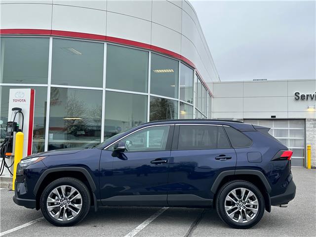 2025 Toyota RAV4 XLE (Stk: W7055) in Cobourg - Image 4 of 29