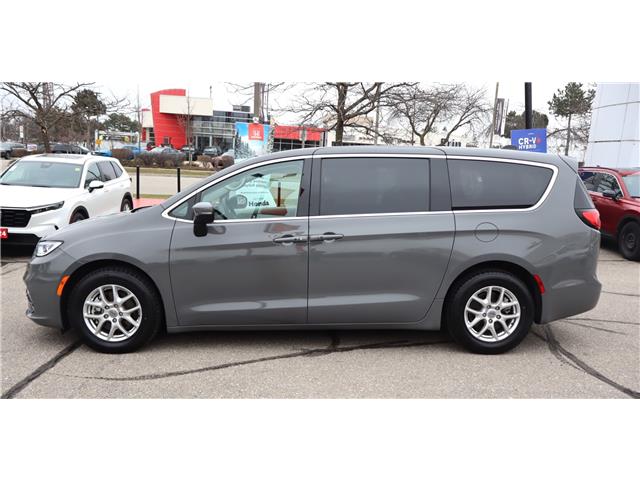 2023 Chrysler Pacifica Touring-L (Stk: 22U3963) in Mississauga - Image 2 of 32