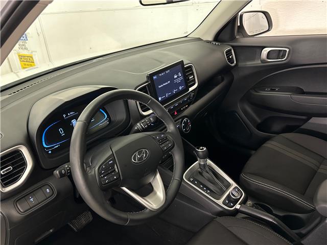 2023 Hyundai Venue Preferred (Stk: 43751J) in Belleville - Image 12 of 28