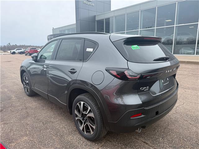 2026 Mazda CX-5 GS (Stk: 226-30) in Pembroke - Image 6 of 7