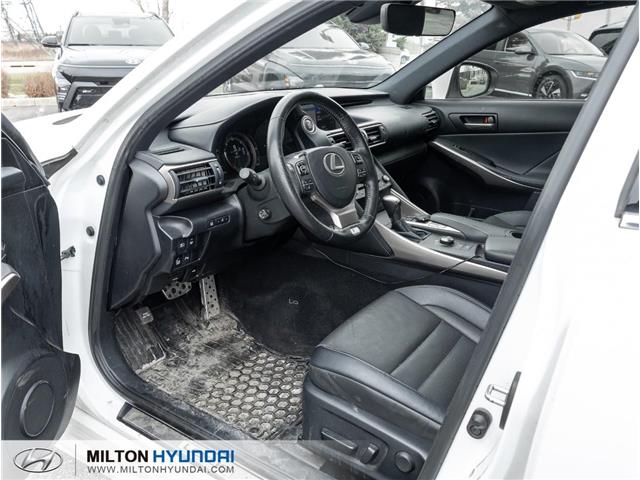 2019 Lexus IS 300 Base (Stk: 037446) in Milton - Image 8 of 29