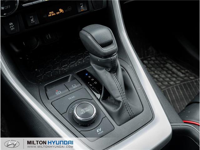 2025 Toyota RAV4 Hybrid XLE (Stk: 285207) in Milton - Image 16 of 24