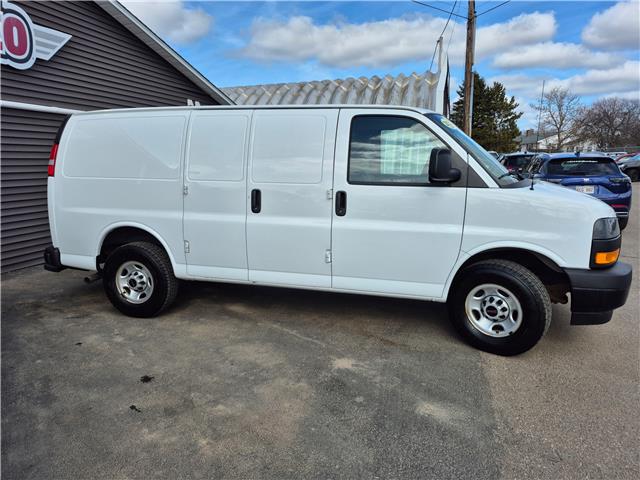 2022 GMC Savana 2500 Work Van (Stk: -) in Sussex - Image 3 of 10