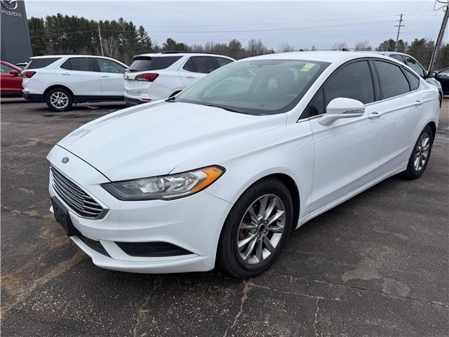 2017 Ford Fusion SE (Stk: 24796) in Pembroke - Image 1 of 6
