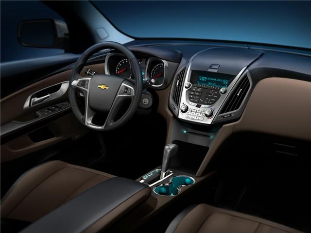 2015 Chevrolet Equinox 2LT in Ottawa - Image 2 of 2