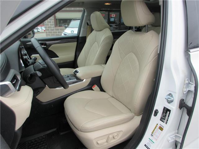 2023 Toyota Highlander Hybrid Limited (Stk: 26168A) in Peterborough - Image 12 of 29