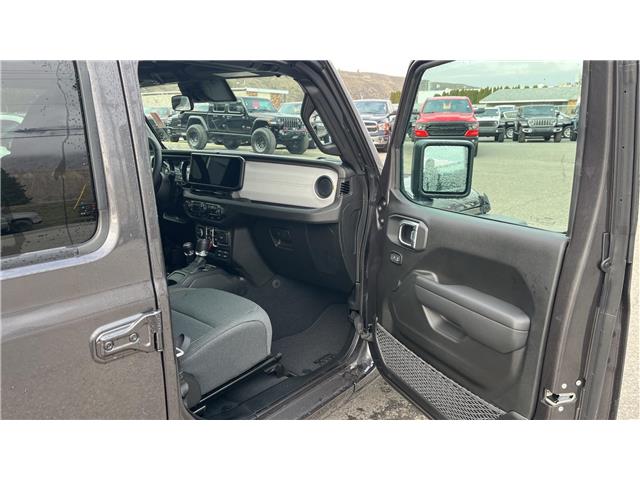 2025 Jeep Wrangler Sport (Stk: TS041) in Kamloops - Image 23 of 27