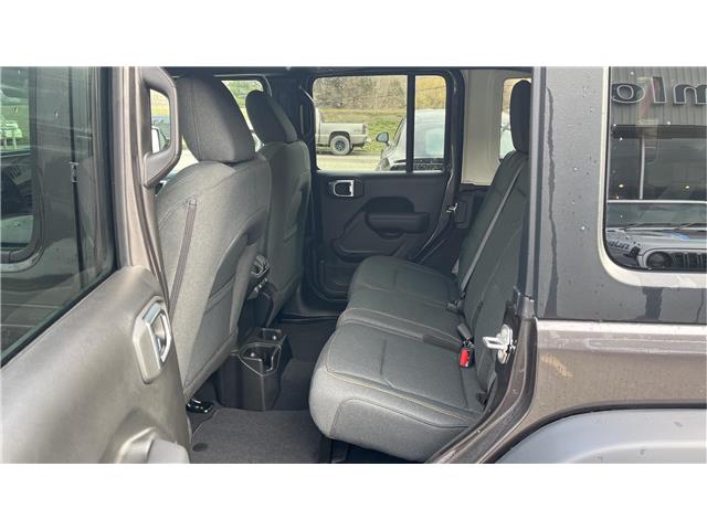 2025 Jeep Wrangler Sport (Stk: TS041) in Kamloops - Image 25 of 27