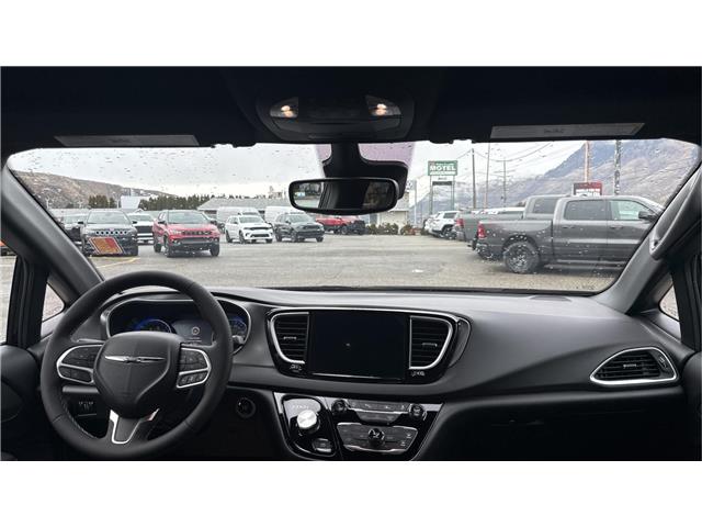 2025 Chrysler Grand Caravan SXT (Stk: TS074) in Kamloops - Image 15 of 35