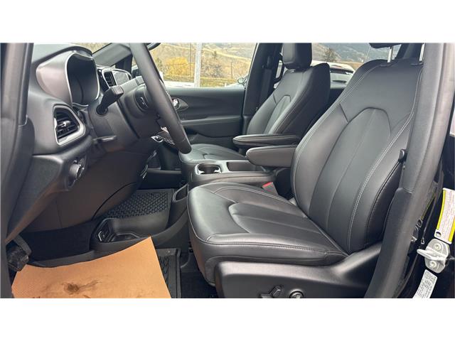 2025 Chrysler Grand Caravan SXT (Stk: TS074) in Kamloops - Image 17 of 35