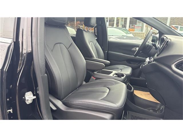 2025 Chrysler Grand Caravan SXT (Stk: TS074) in Kamloops - Image 18 of 35