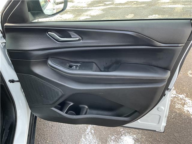 2023 Jeep Grand Cherokee L Laredo (Stk: 260099) in North Bay - Image 32 of 36