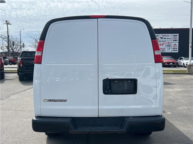 2019 Chevrolet Express 2500 Work Van (Stk: U4077) in St. Catharines - Image 4 of 17
