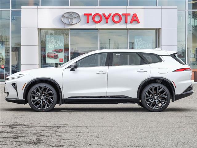 2026 Toyota Crown Signia Limited (Stk: T9804) in Welland - Image 3 of 28