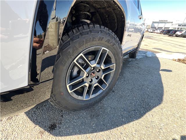 2026 GMC Terrain AT4 (Stk: TL450378) in Calgary - Image 9 of 23