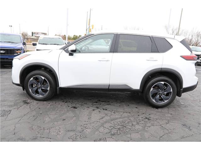 2024 Nissan Rogue SV Moonroof (Stk: PR35622A) in Windsor - Image 2 of 30