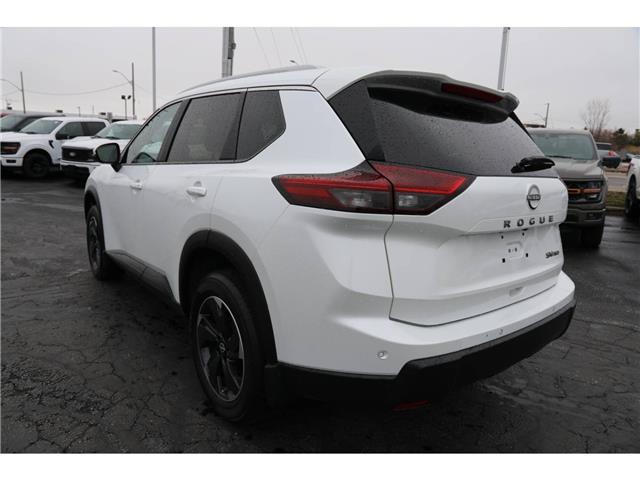 2024 Nissan Rogue SV Moonroof (Stk: PR35622A) in Windsor - Image 4 of 30