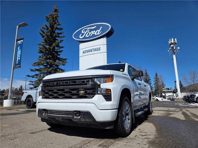 2024 Chevrolet Silverado 1500 Custom (Stk: TA-702A) in Calgary - Image 1 of 10