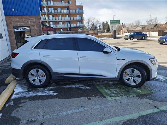 2019 Audi e-tron 55 Technik (Stk: R-19AUEWHI7725) in Calgary - Image 6 of 17 2019 Audi e-tron 55 Technik (Stk: R-19AUEWHI7725) in Calgary - Image 6 of 17