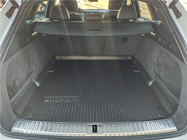 2019 Audi e-tron 55 Technik (Stk: R-19AUEWHI7725) in Calgary - Image 12 of 17 2019 Audi e-tron 55 Technik (Stk: R-19AUEWHI7725) in Calgary - Image 12 of 17
