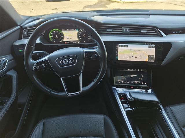 2019 Audi e-tron 55 Technik (Stk: R-19AUEWHI7725) in Calgary - Image 14 of 17 2019 Audi e-tron 55 Technik (Stk: R-19AUEWHI7725) in Calgary - Image 14 of 17