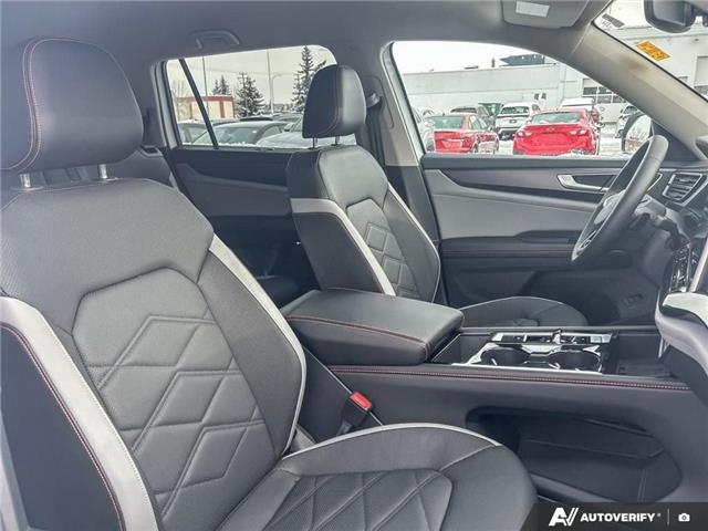 2025 Volkswagen Atlas 2.0 TSI Peak Edition (Stk: KU0493) in Okotoks - Image 5 of 14
