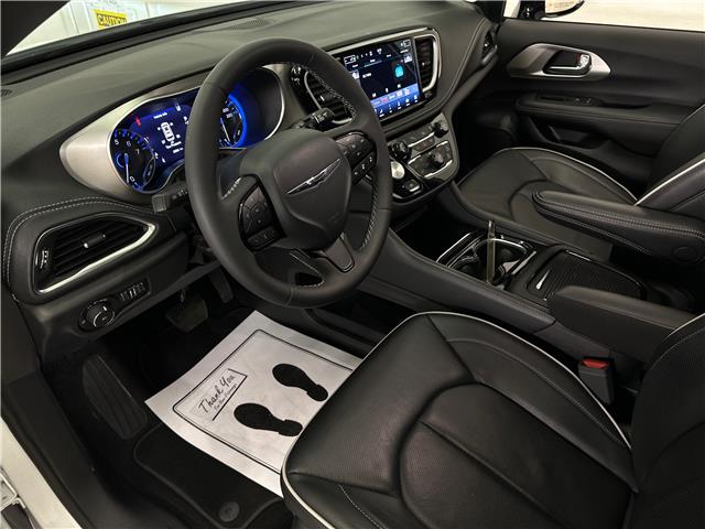 2024 Chrysler Pacifica Limited (Stk: 43812J) in Belleville - Image 17 of 35